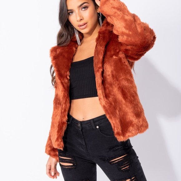 Bloggers Fav 5⭐ Gieselle Rust Faux Fur Jacket - Picture 5 of 12